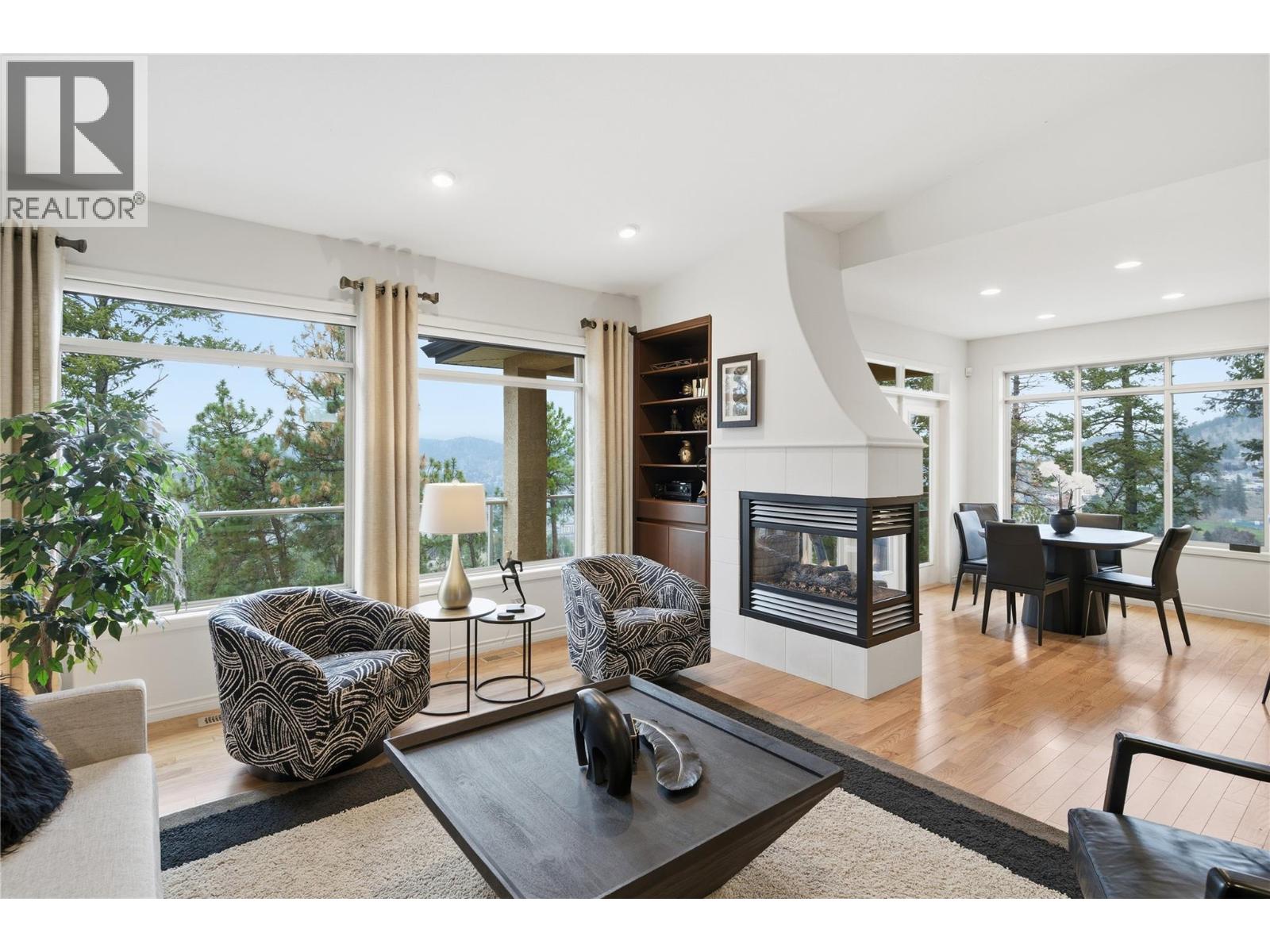 16 2213 Waddington Court, Kelowna