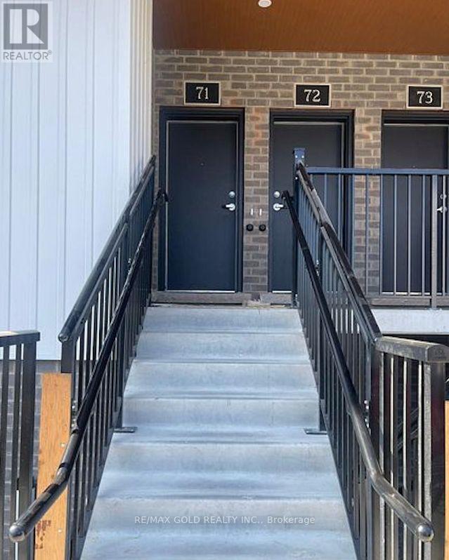 71 - 405 MYERS ROAD N