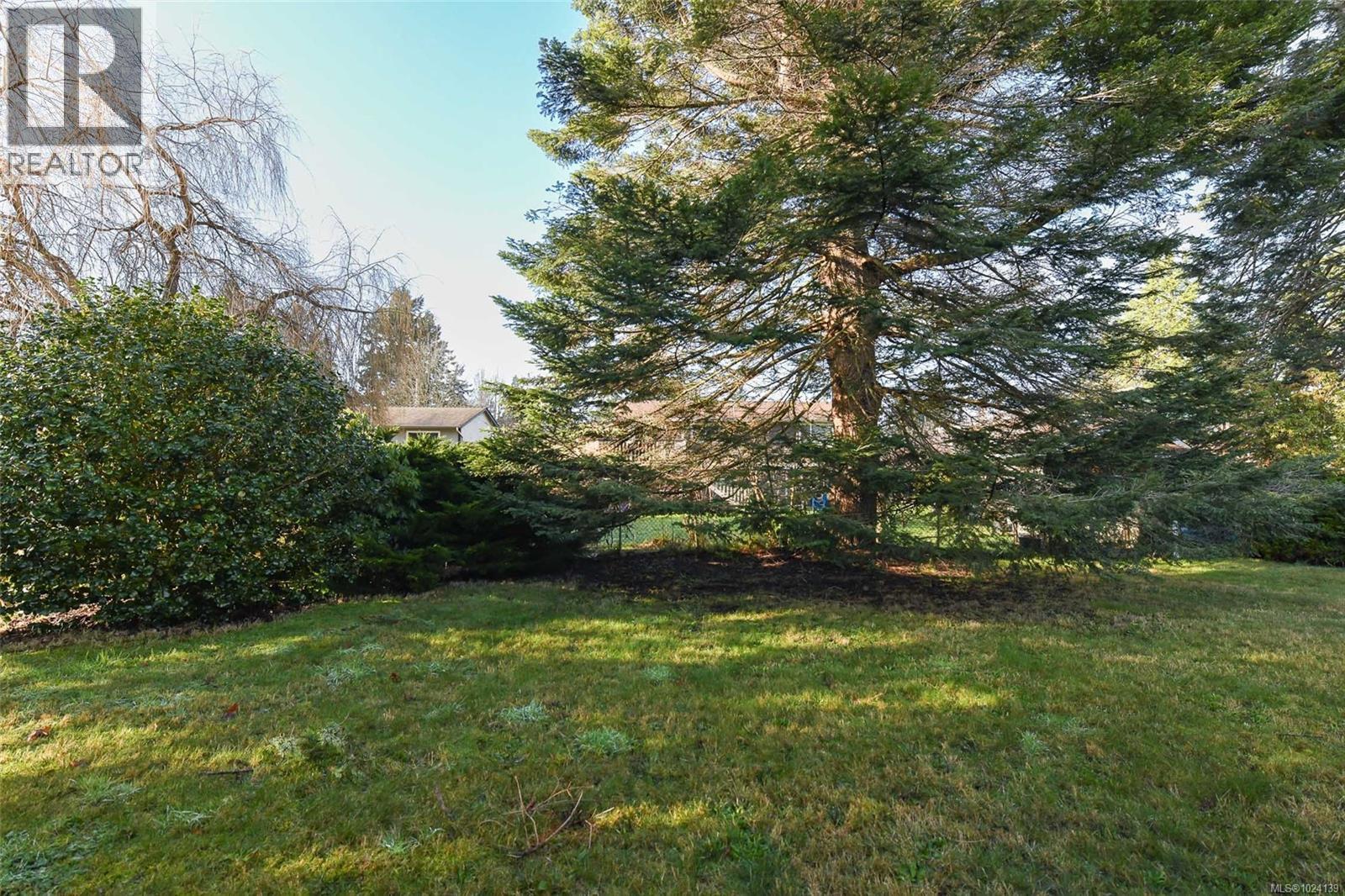 613 Pritchard Rd, Comox