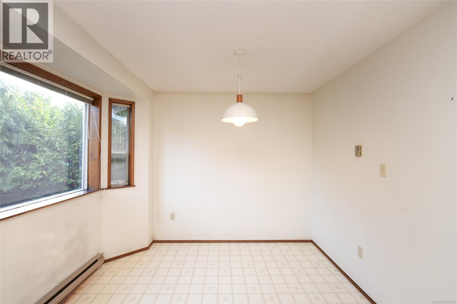 613 Pritchard Rd, Comox