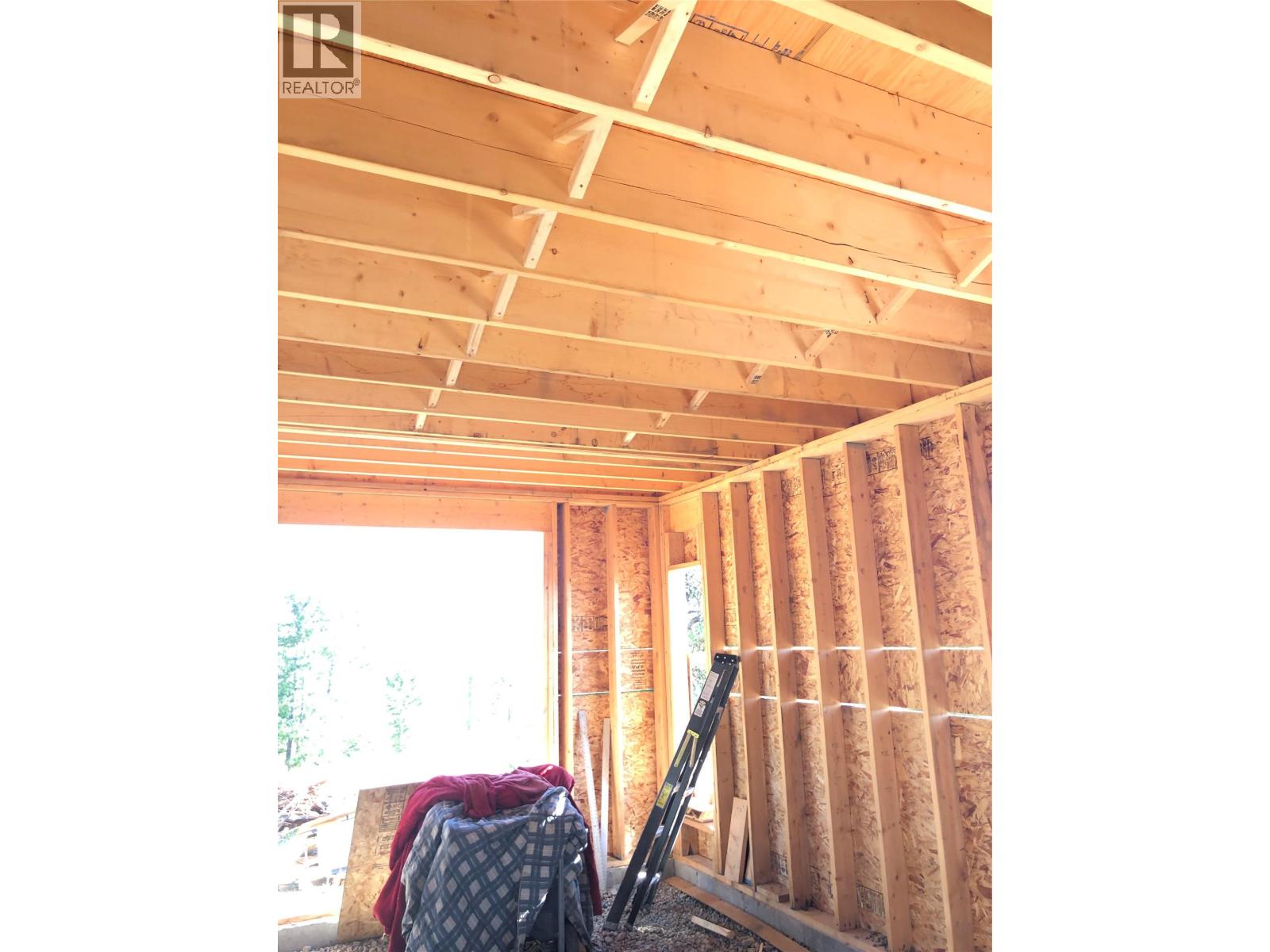  2375 BELCHROME FSR Road, Bridesville