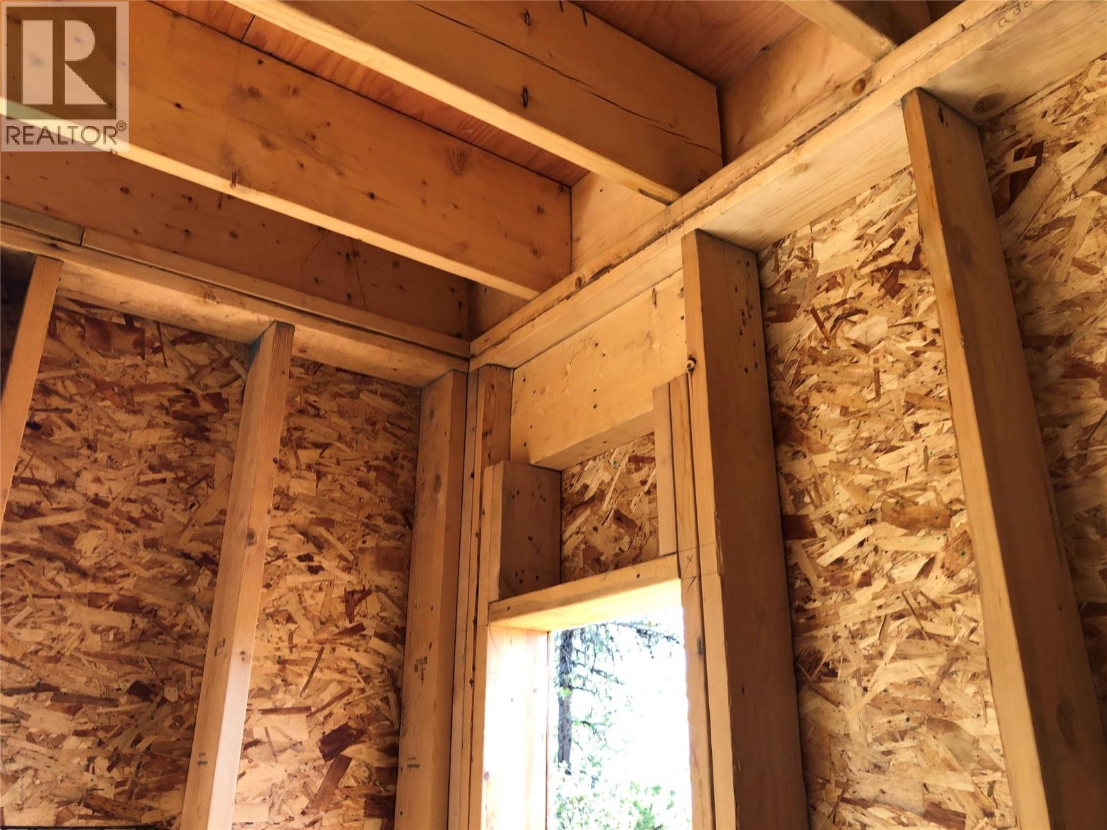  2375 BELCHROME FSR Road, Bridesville