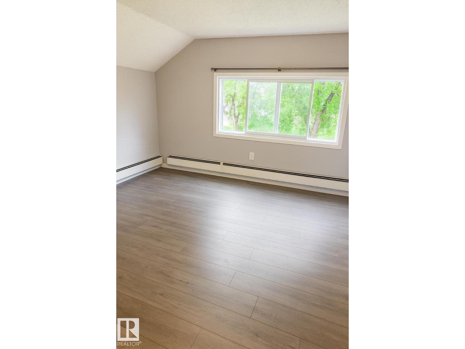 10831 80 AV NW, Edmonton