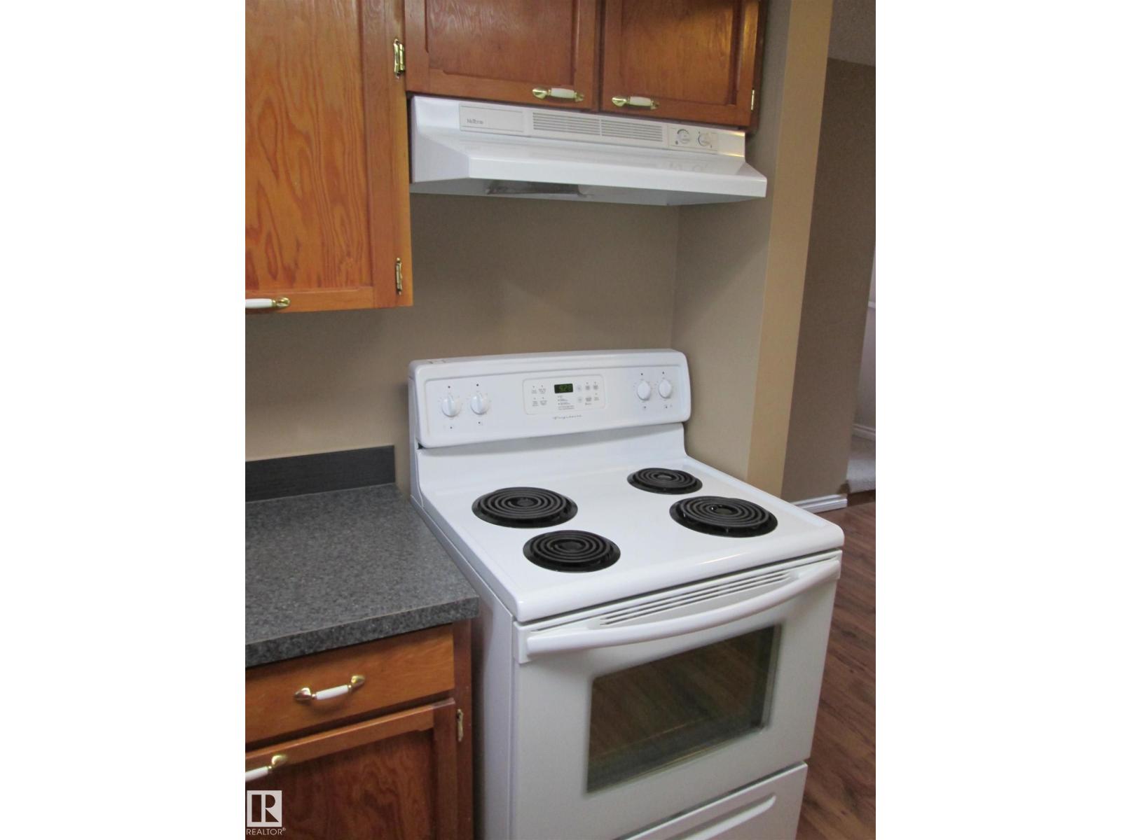 10831 80 AV NW, Edmonton