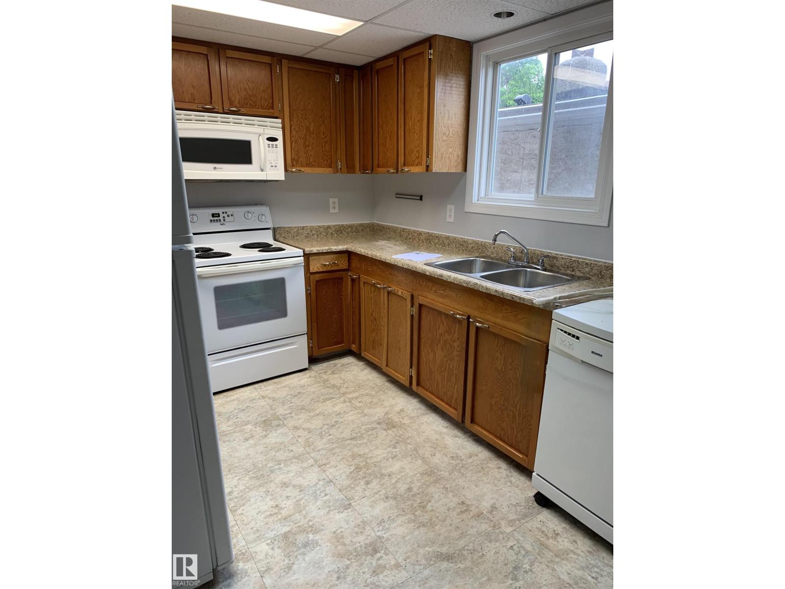 10831 80 AV NW, Edmonton