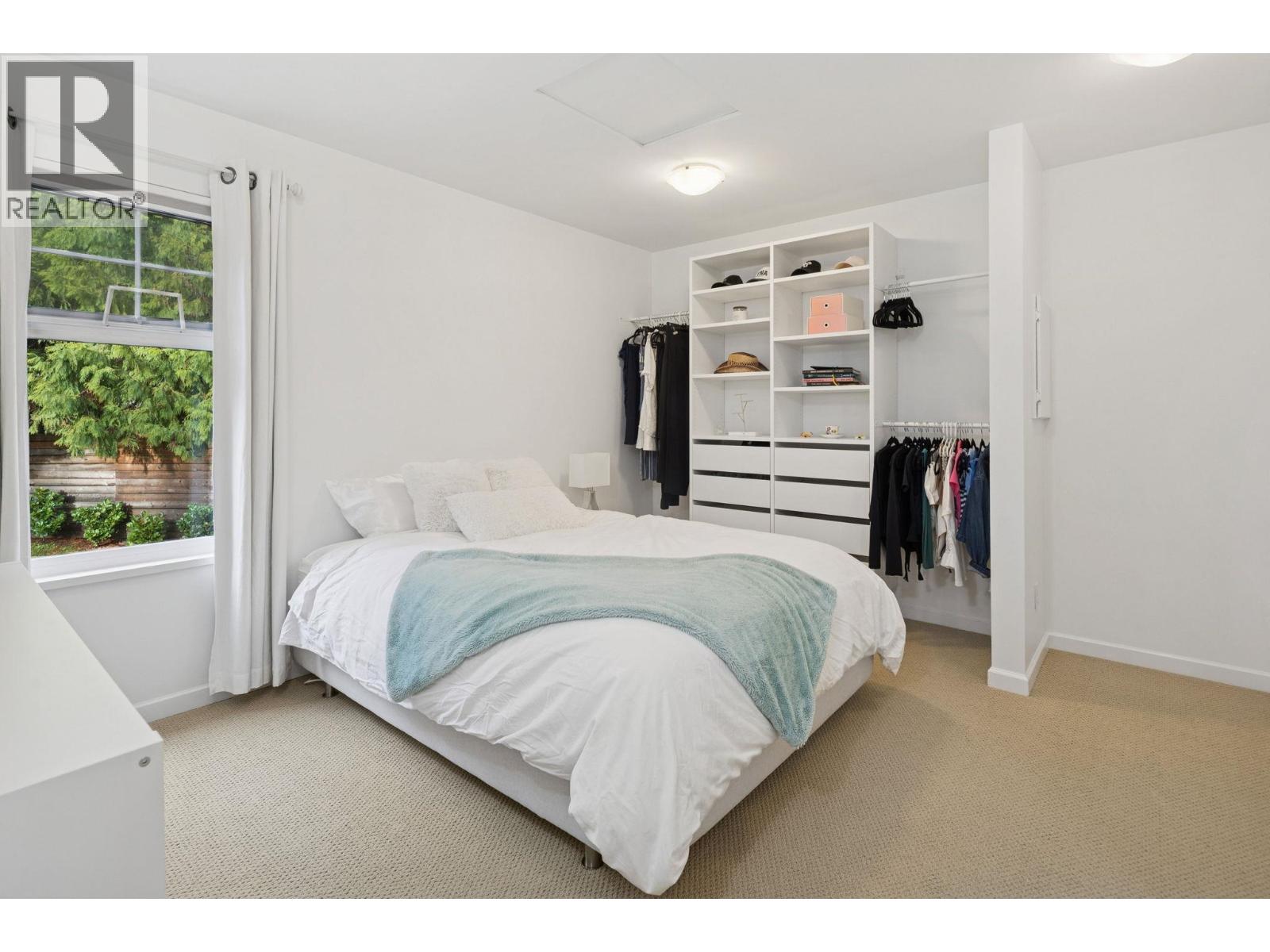 506 TEMPE CRESCENT, North Vancouver