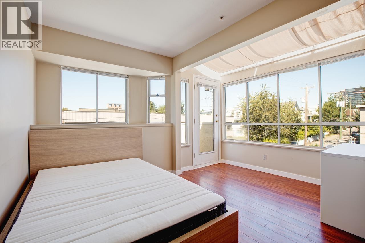 Multi-family in Vancouver - Image 7