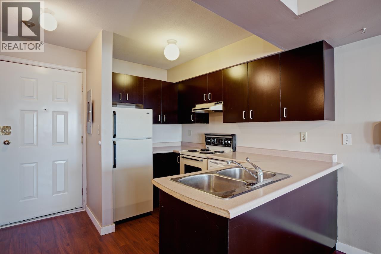 Multi-family in Vancouver - Image 9