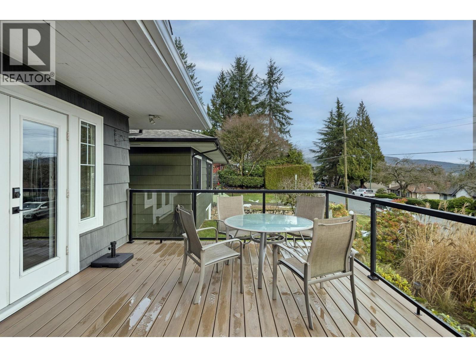 506 TEMPE CRESCENT, North Vancouver