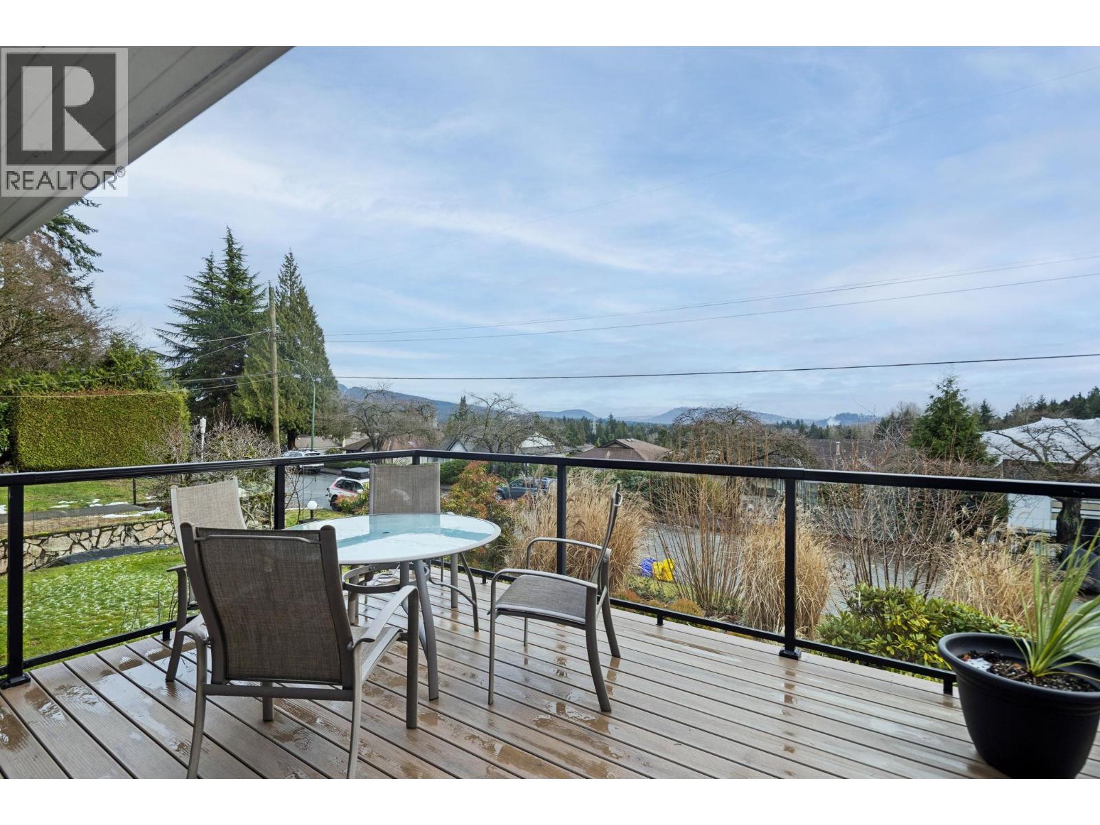 506 TEMPE CRESCENT, North Vancouver