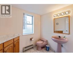 1506 Giles Place, Burnaby, BC V5A3K6 Photo 19