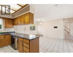 1506 Giles Place, Burnaby, BC V5A3K6 Photo 13
