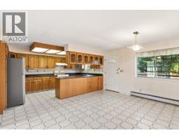 1506 Giles Place, Burnaby, BC V5A3K6 Photo 9