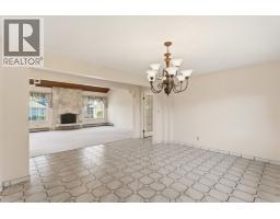 1506 Giles Place, Burnaby, BC V5A3K6 Photo 8