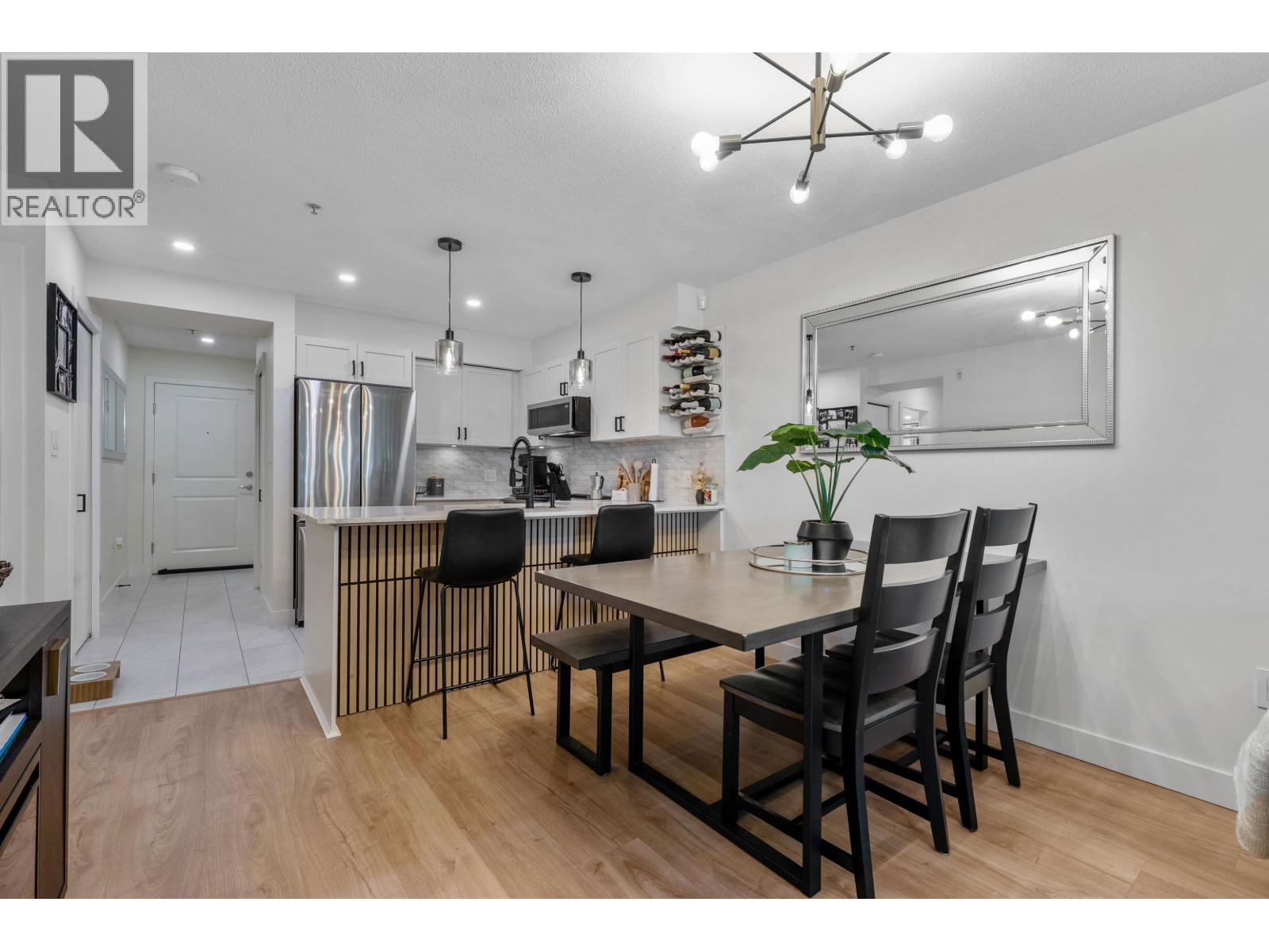 113 19677 MEADOW GARDENS WAY, Pitt Meadows