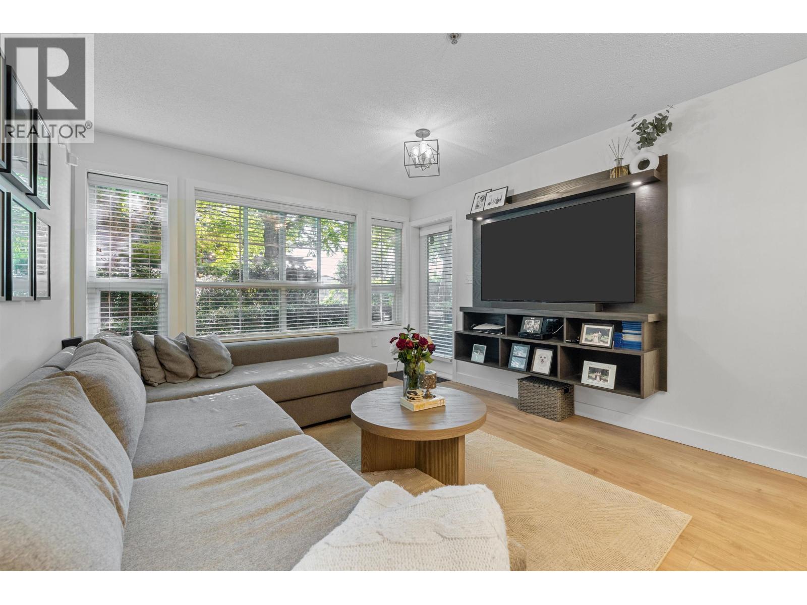 113 19677 MEADOW GARDENS WAY, Pitt Meadows