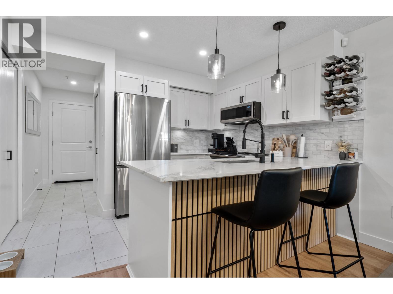 113 19677 MEADOW GARDENS WAY, Pitt Meadows