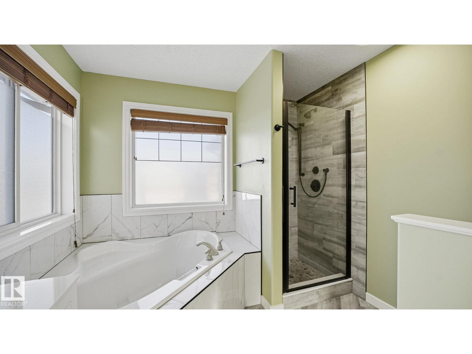 9 HICKORY TR, Spruce Grove