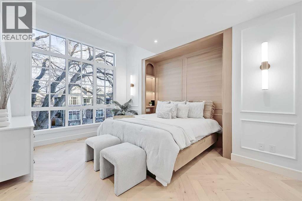 Single Family House for Sale in   Avenue SW Altadore Calgary 