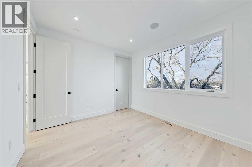 Single Family House for Sale in   Avenue SW Altadore Calgary 