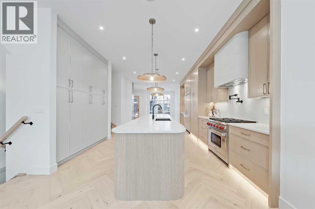 Single Family House for Sale in   Avenue SW Altadore Calgary 