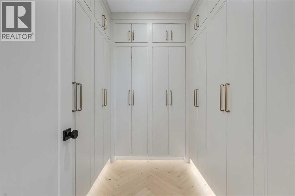 Single Family House for Sale in   Avenue SW Altadore Calgary 