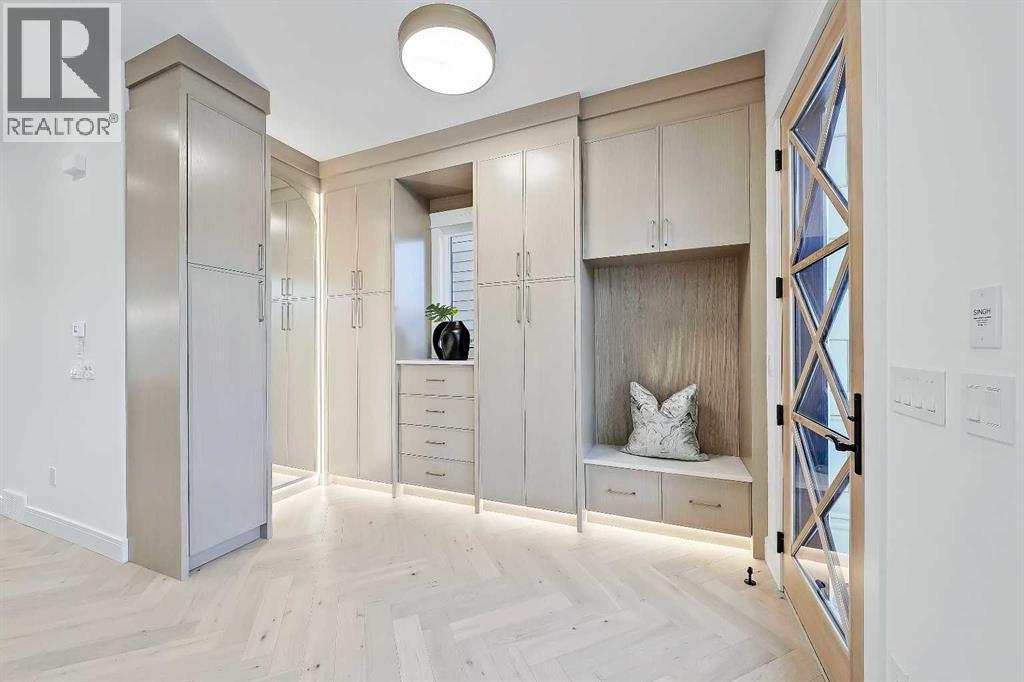 Single Family House for Sale in   Avenue SW Altadore Calgary 