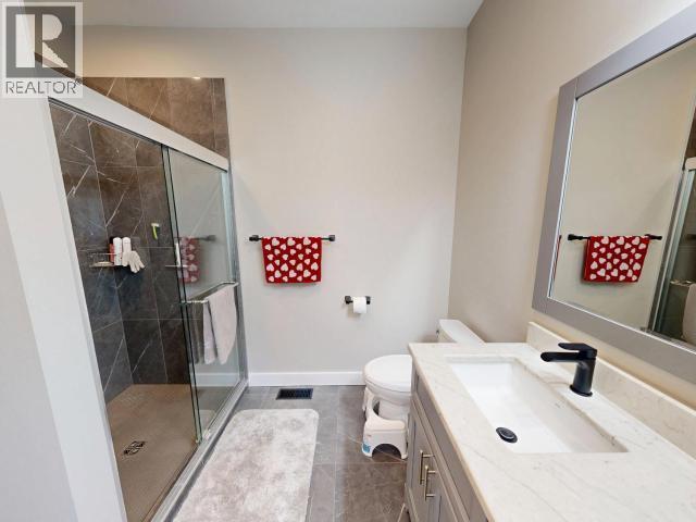 4380 QUEBEC AVE, Powell River