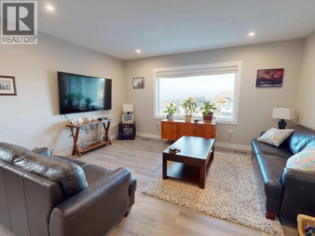 4380 QUEBEC AVE, Powell River