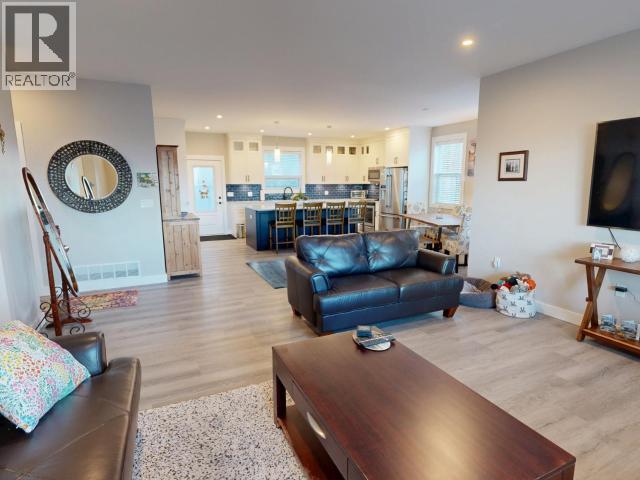 4380 QUEBEC AVE, Powell River