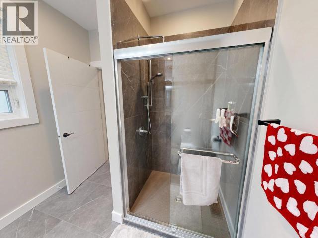 4380 QUEBEC AVE, Powell River