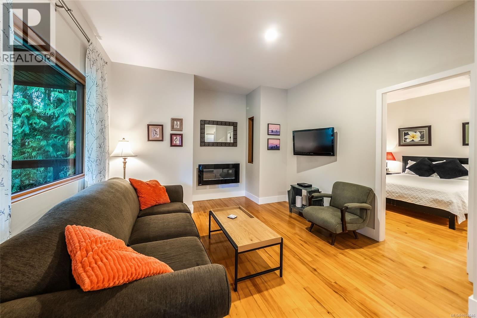 1875 Ashling Rd, Qualicum Beach