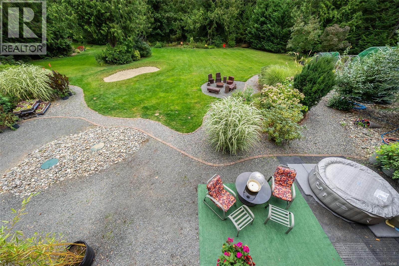 1875 Ashling Rd, Qualicum Beach