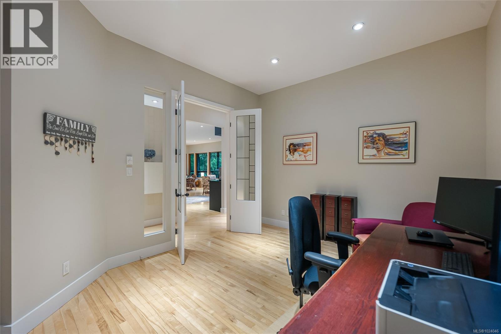 1875 Ashling Rd, Qualicum Beach