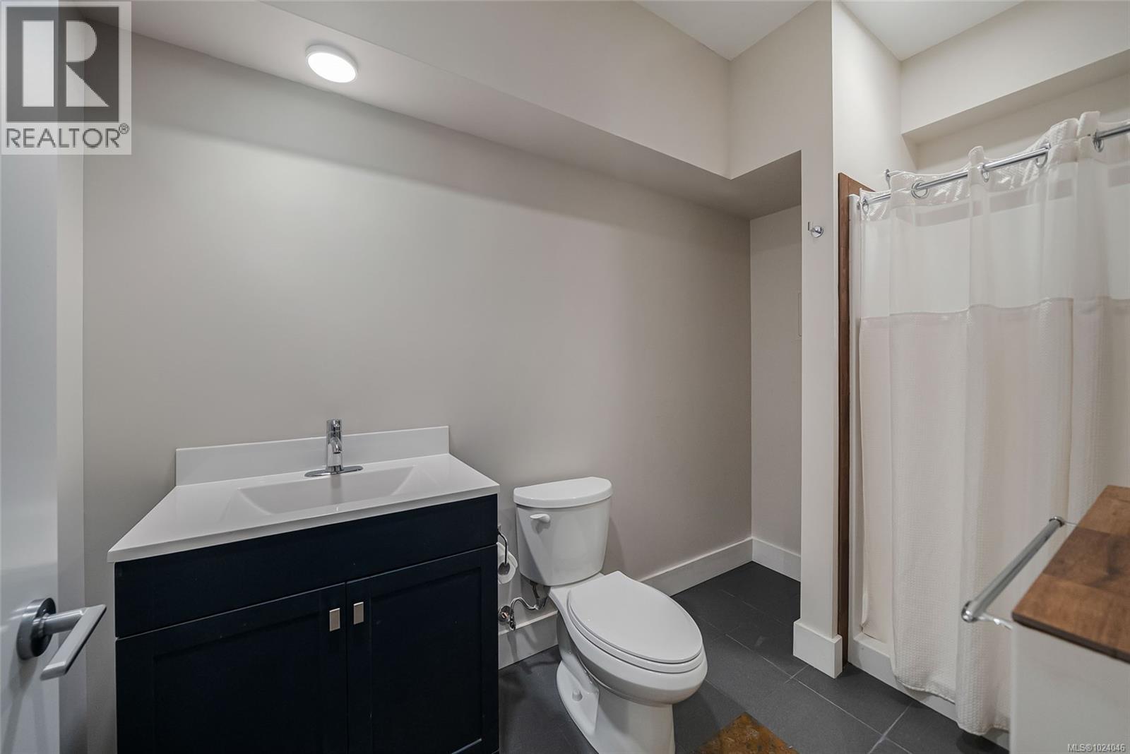 1875 Ashling Rd, Qualicum Beach