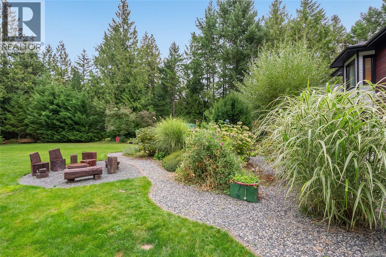 1875 Ashling Rd, Qualicum Beach