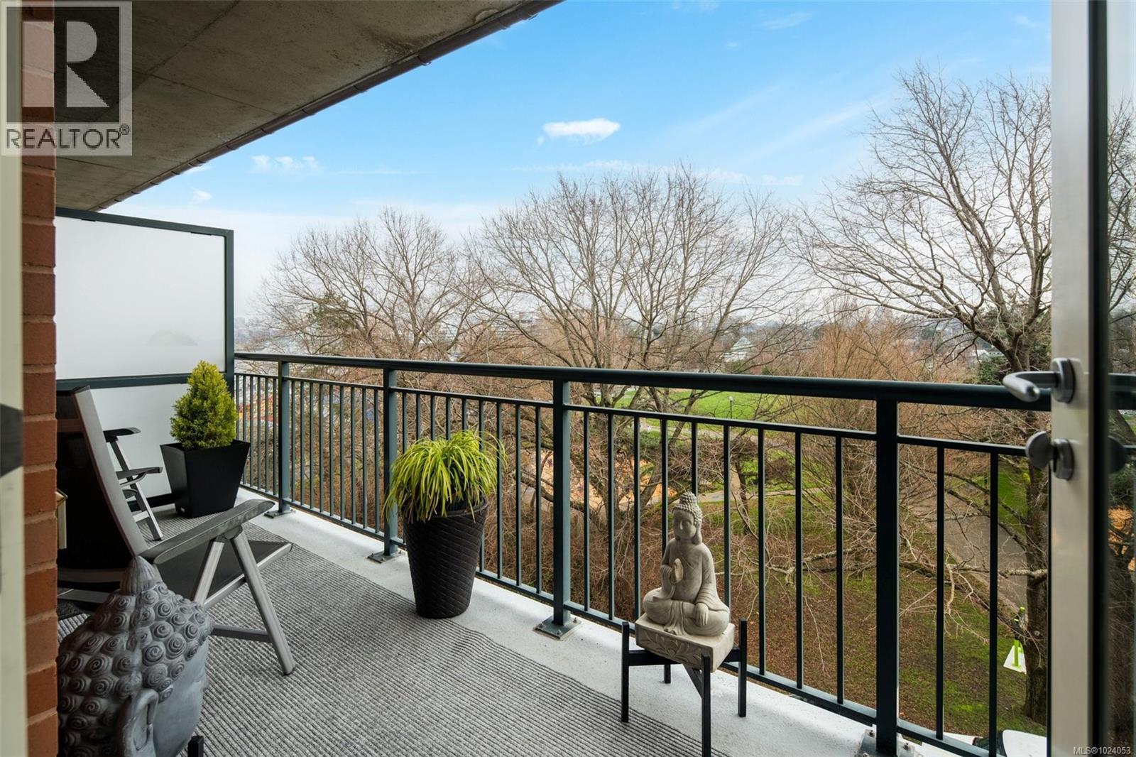 618 21 Dallas Rd, Victoria