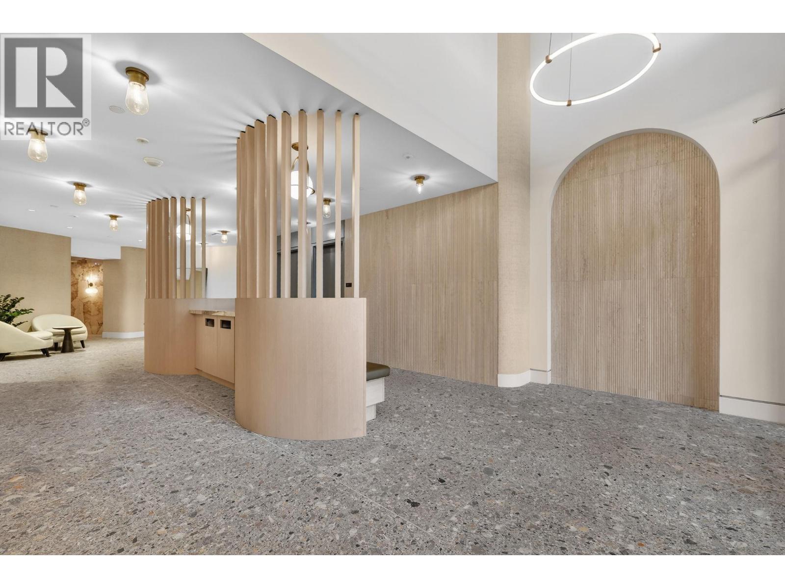 713 3340 Lakeshore Road, Kelowna