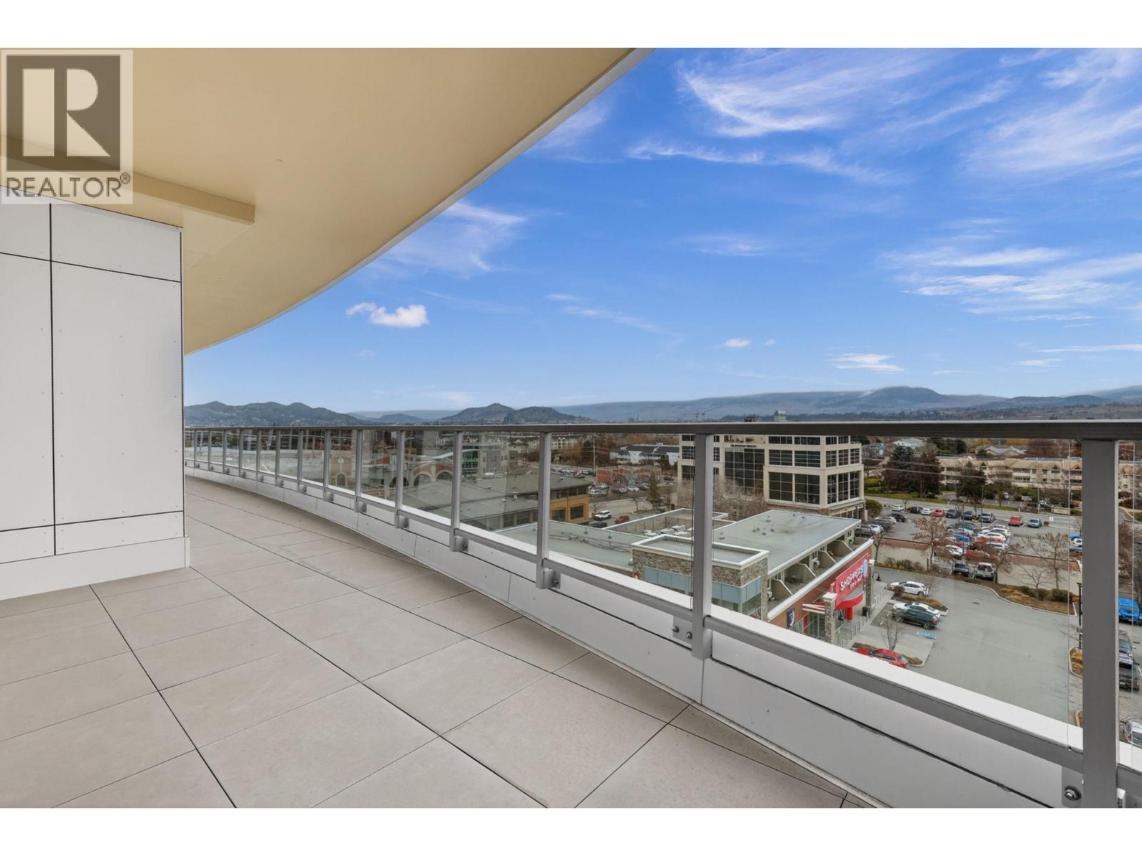 713 3340 Lakeshore Road, Kelowna