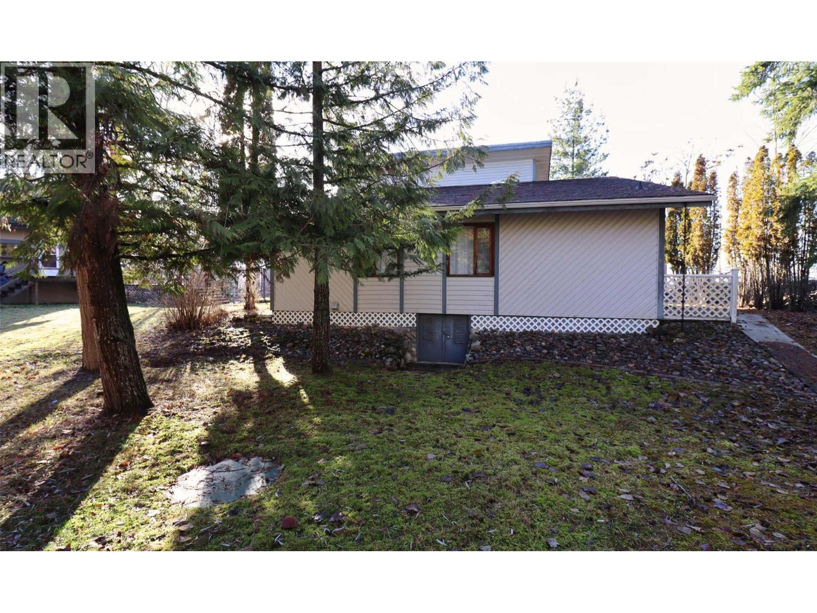 6884 Squilax-Anglemont Road, Magna Bay