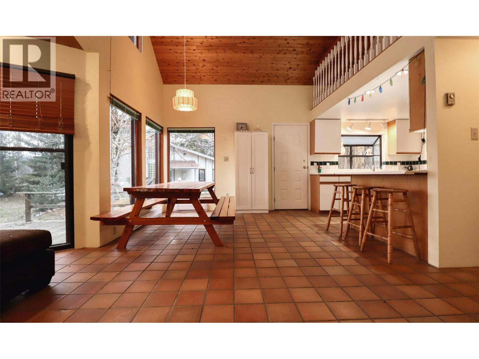 6884 Squilax-Anglemont Road, Magna Bay