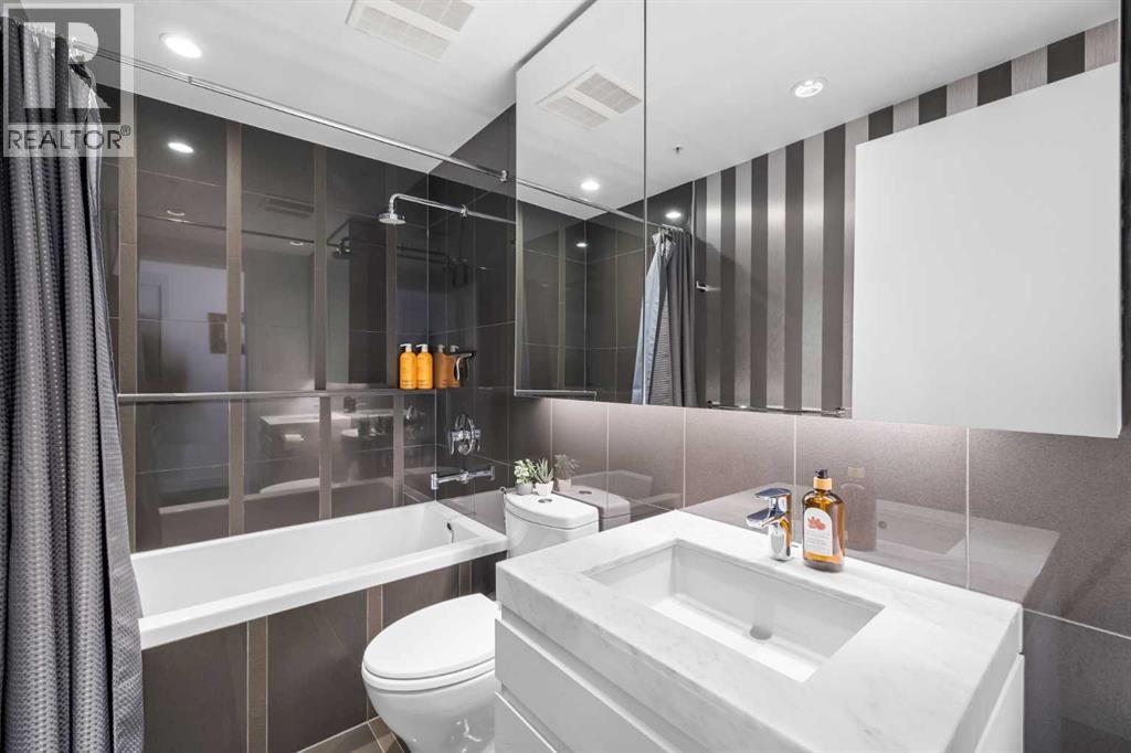 Single Family House for Sale in    Avenue SW Beltline Calgary 