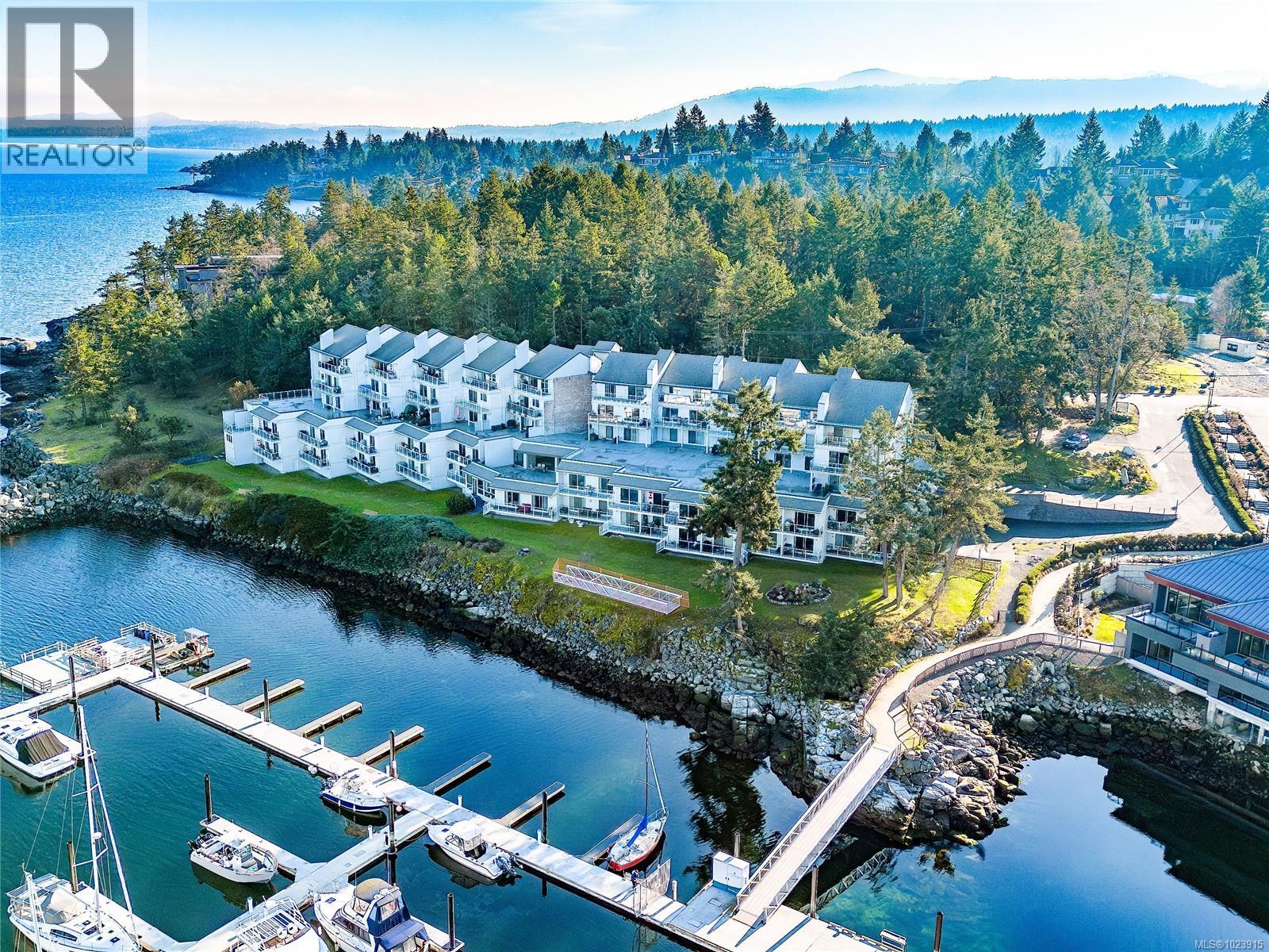 207 3555 Outrigger Rd, Nanoose Bay