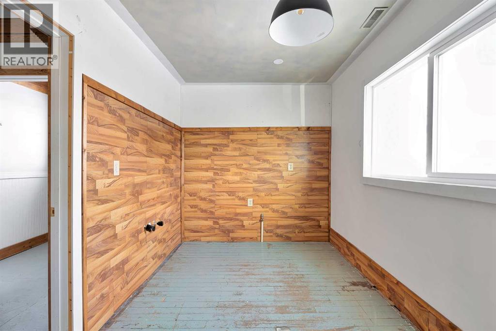 312 1 Street West, Cochrane