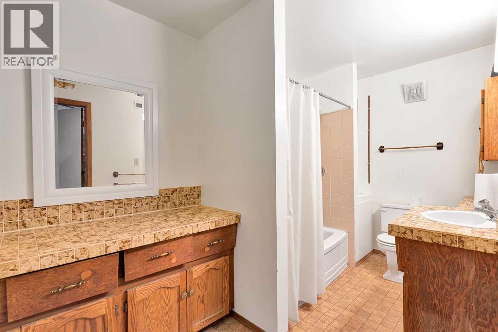 312 1 Street West, Cochrane