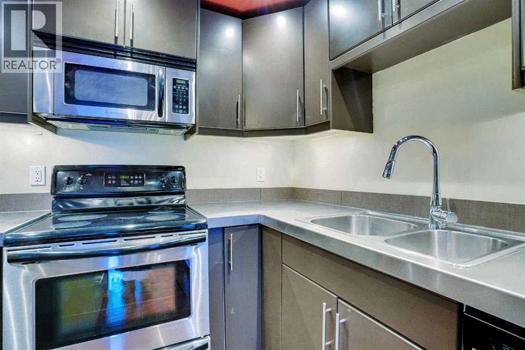 Single Family House for Sale in    Avenue NW Capitol Hill Calgary 