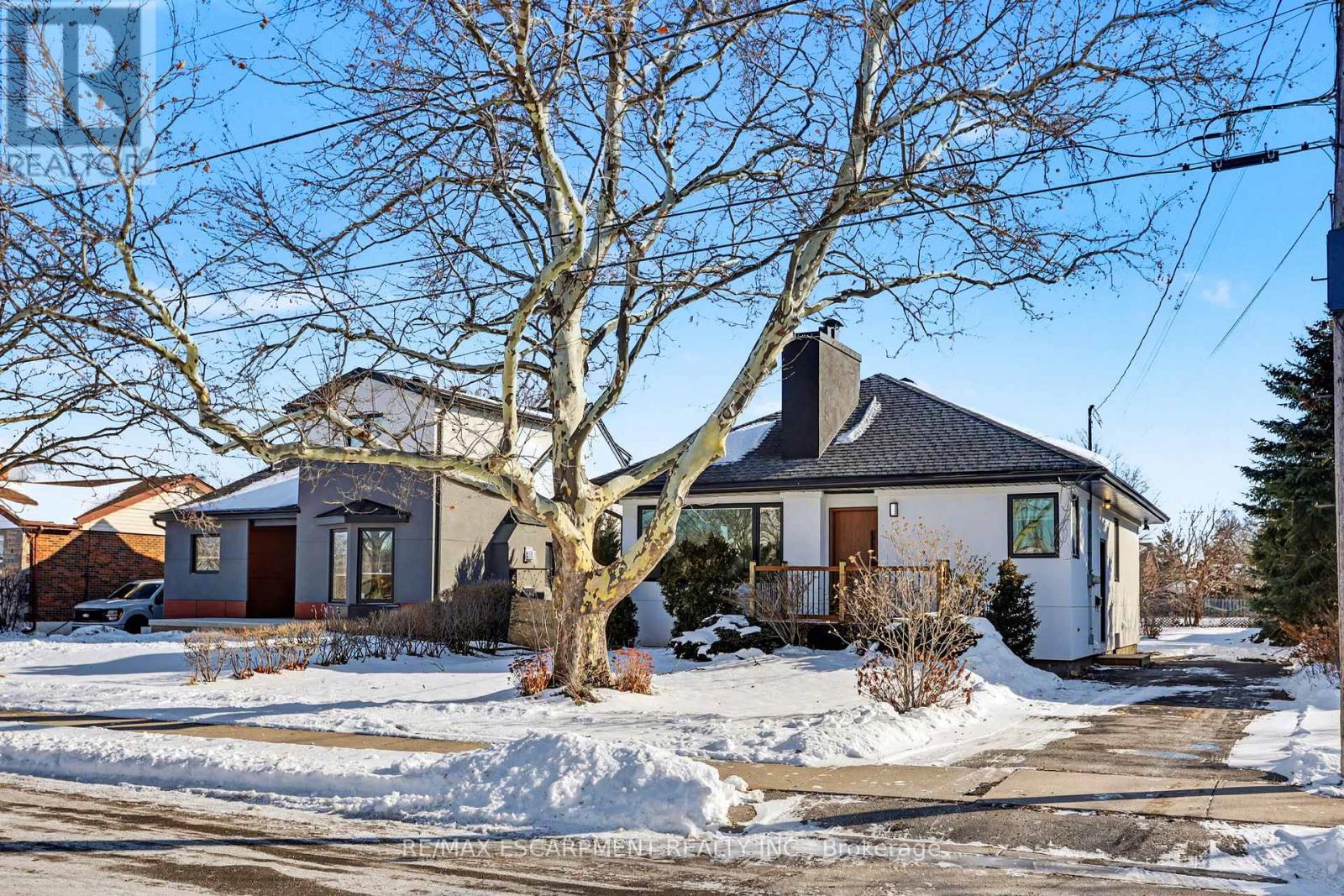 10 NORWICH ROAD - Photo 2 of 50, Hamilton (Stoney Creek), Ontario