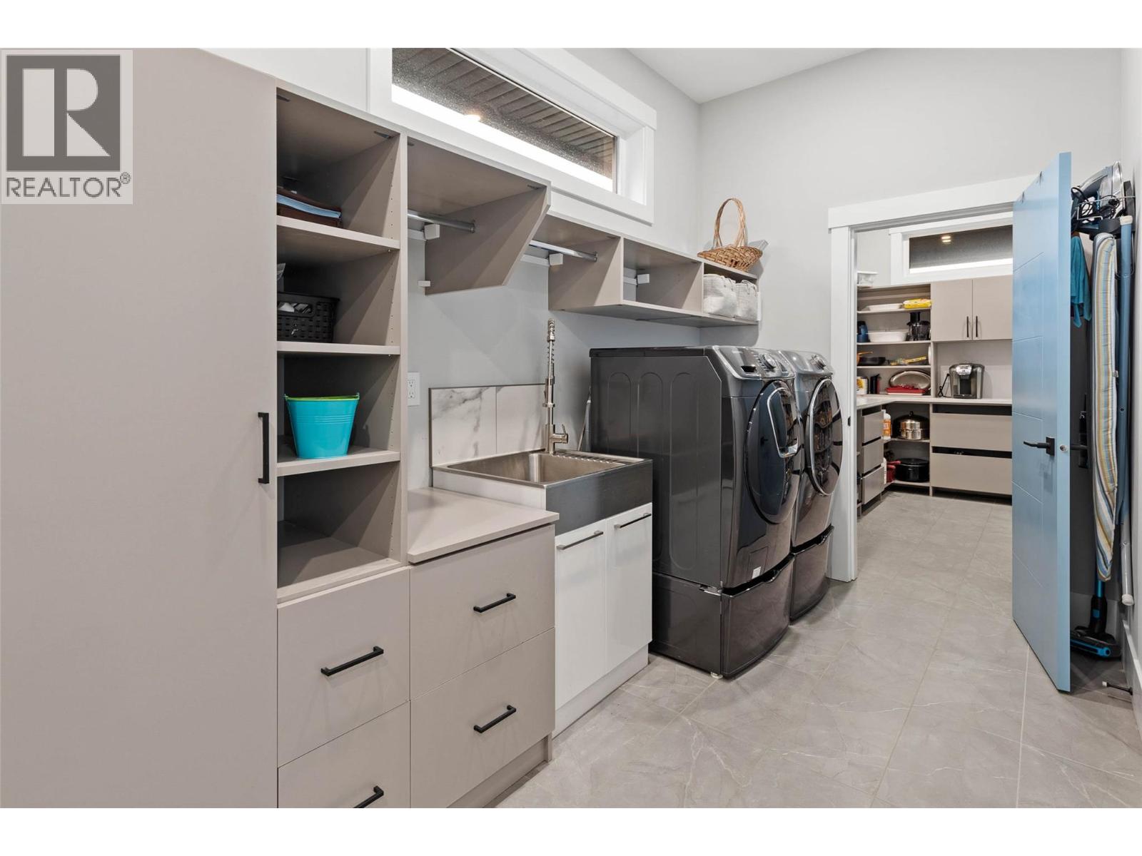 1314 MYRA Place, Kamloops