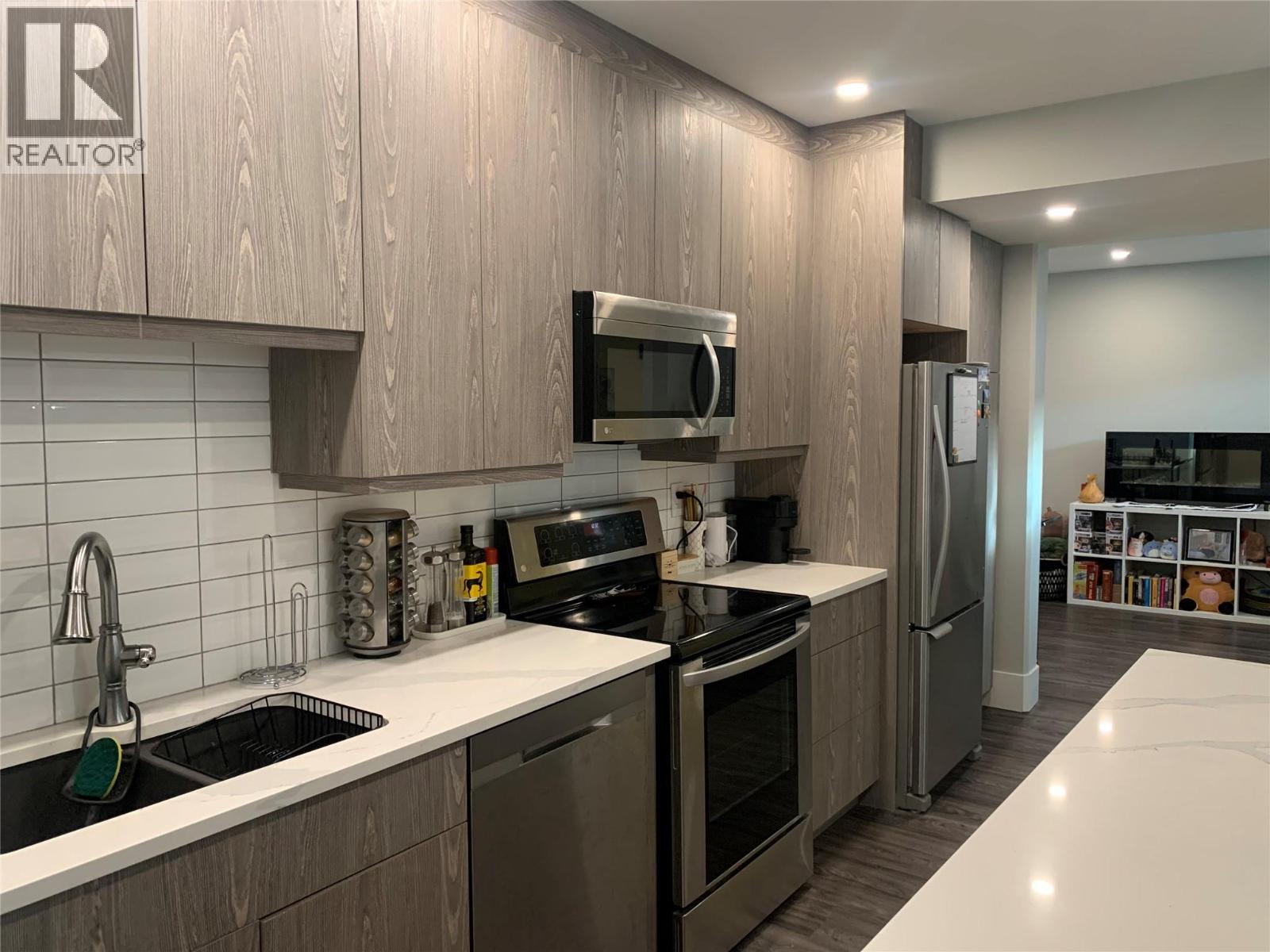 1314 MYRA Place, Kamloops