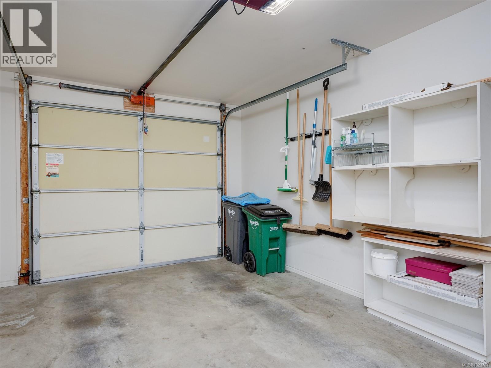 2 1473 Garnet Road, Saanich